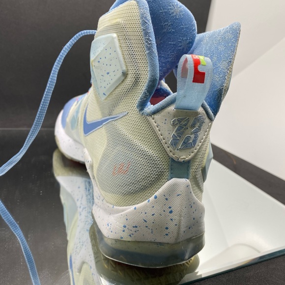 Nike LeBron 13 XMAS - Picture 4 of 6